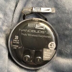 NWT!! NanoBuds 2.0